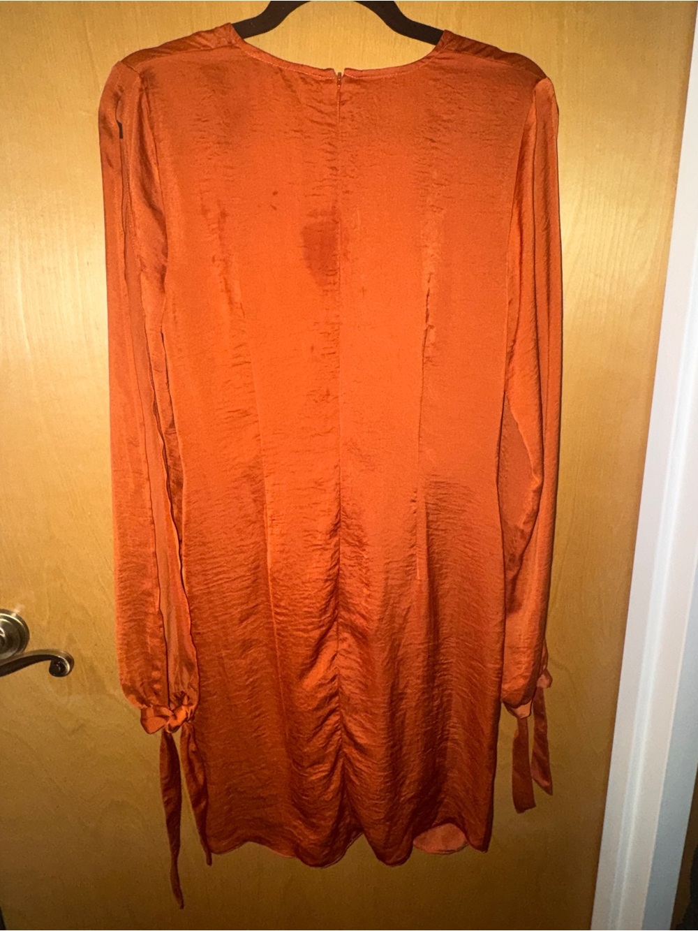 PrettyLittleThing  Satin Rust Orange Long Split Sleeve Twist-Front Dress - Picture 2 of 5